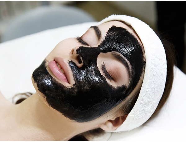 Carbon Facial in Gurgaon | Konarc Aesthetics